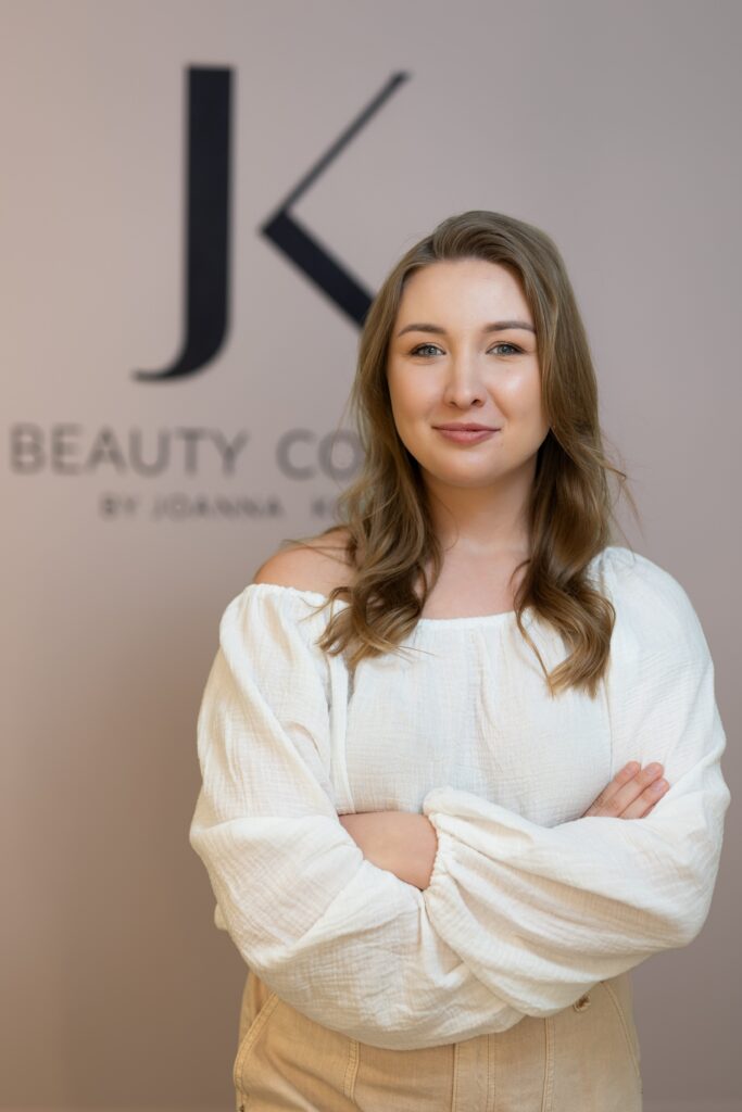 Joanna Komenda Beauty Concept właścicielka linergistka usuwanie laserowe makijażu permanentnego